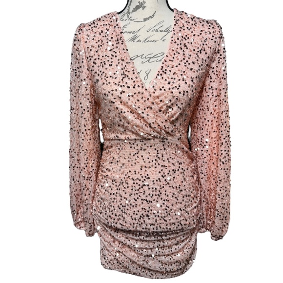 NWT | Soft Pink Sequin Form Fitting Long Sleeve V-Neck Wrap Dress - M - Picture 1 of 6